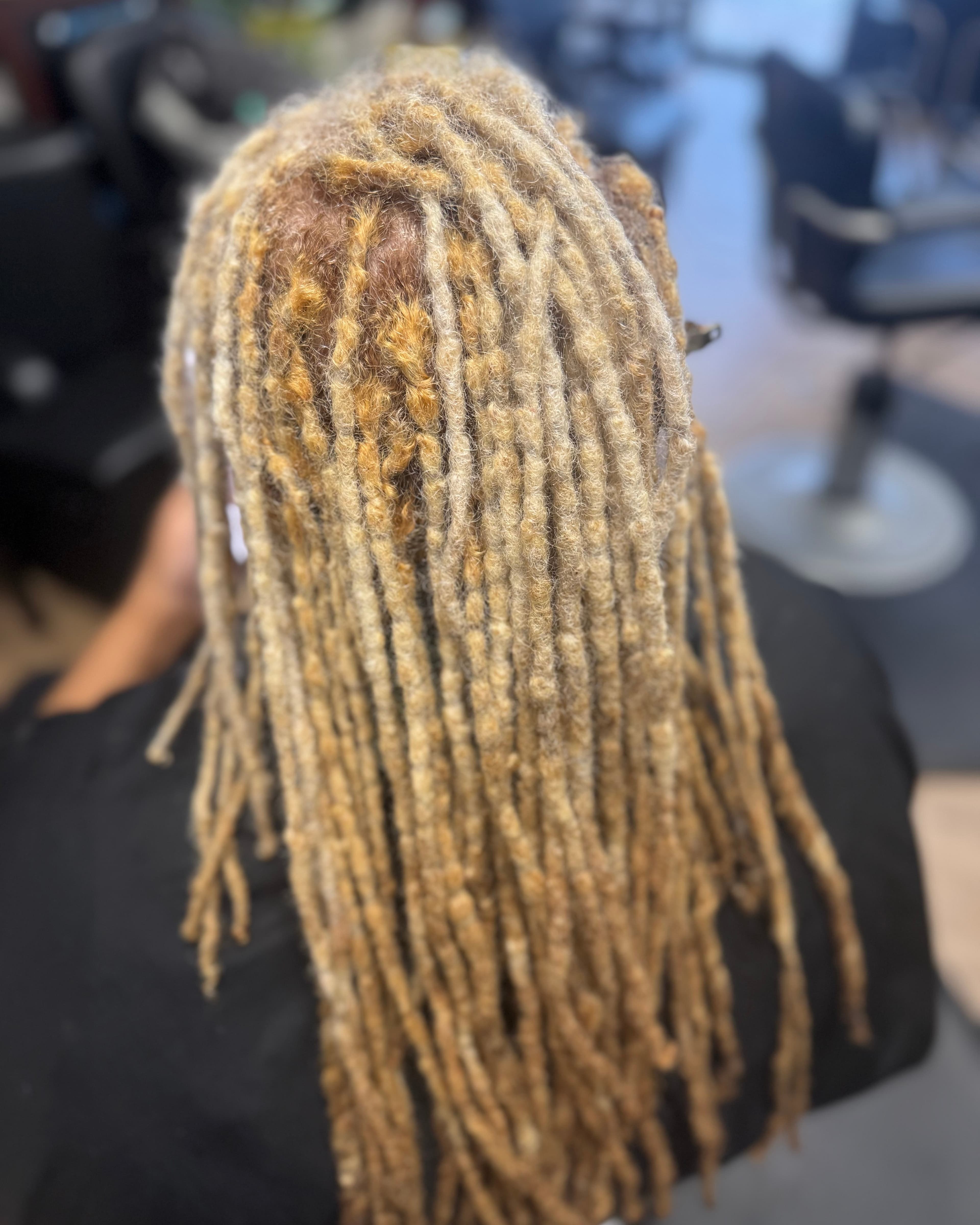 Color Touch Up. Loc Palm Roll. Double Strand Knot Bob. — before